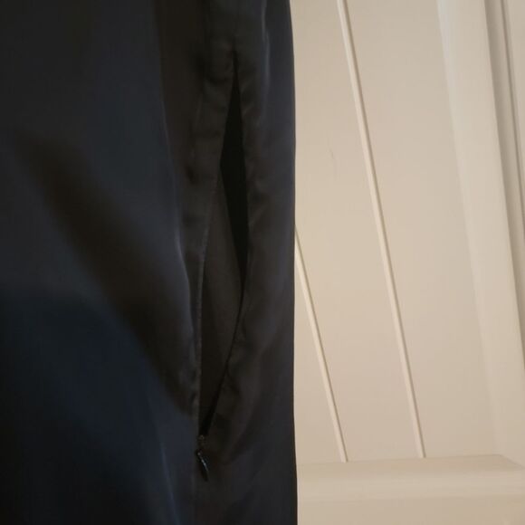 Theory Asymmetrical Neckline Sleeveless Top - Picture 7 of 7